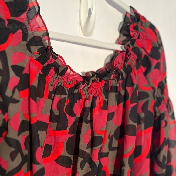 Capacity Unlimited red,gray, black off the shoulder blouse Size XL - Picture 3 of 8